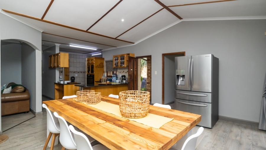 3 Bedroom Property for Sale in Safari Gardens North West